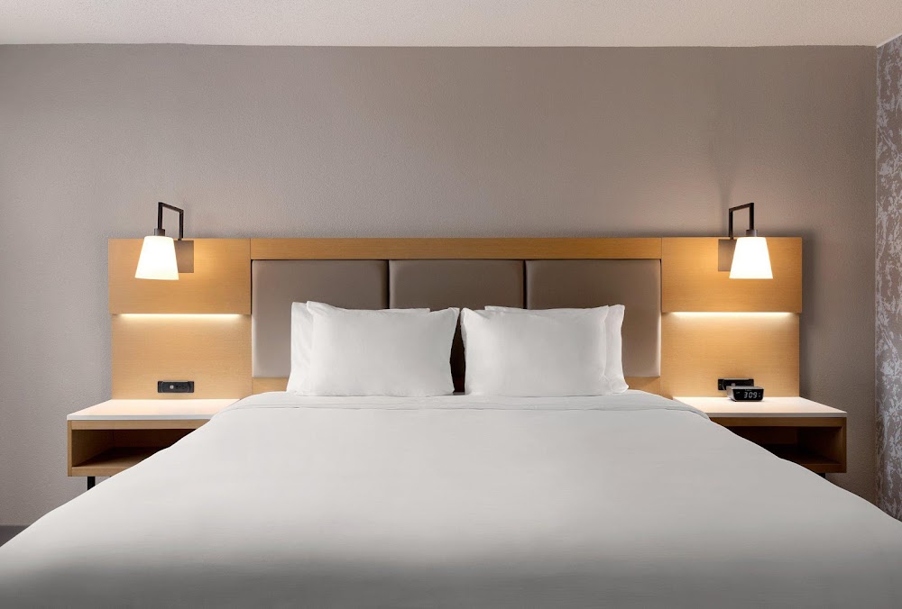 Holiday Inn Philadelphia Arpt-Stadium Area, an IHG Hotel